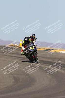 media/Oct-08-2023-CVMA (Sun) [[dbfe88ae3c]]/Race 3 Amateur Supersport Middleweight/